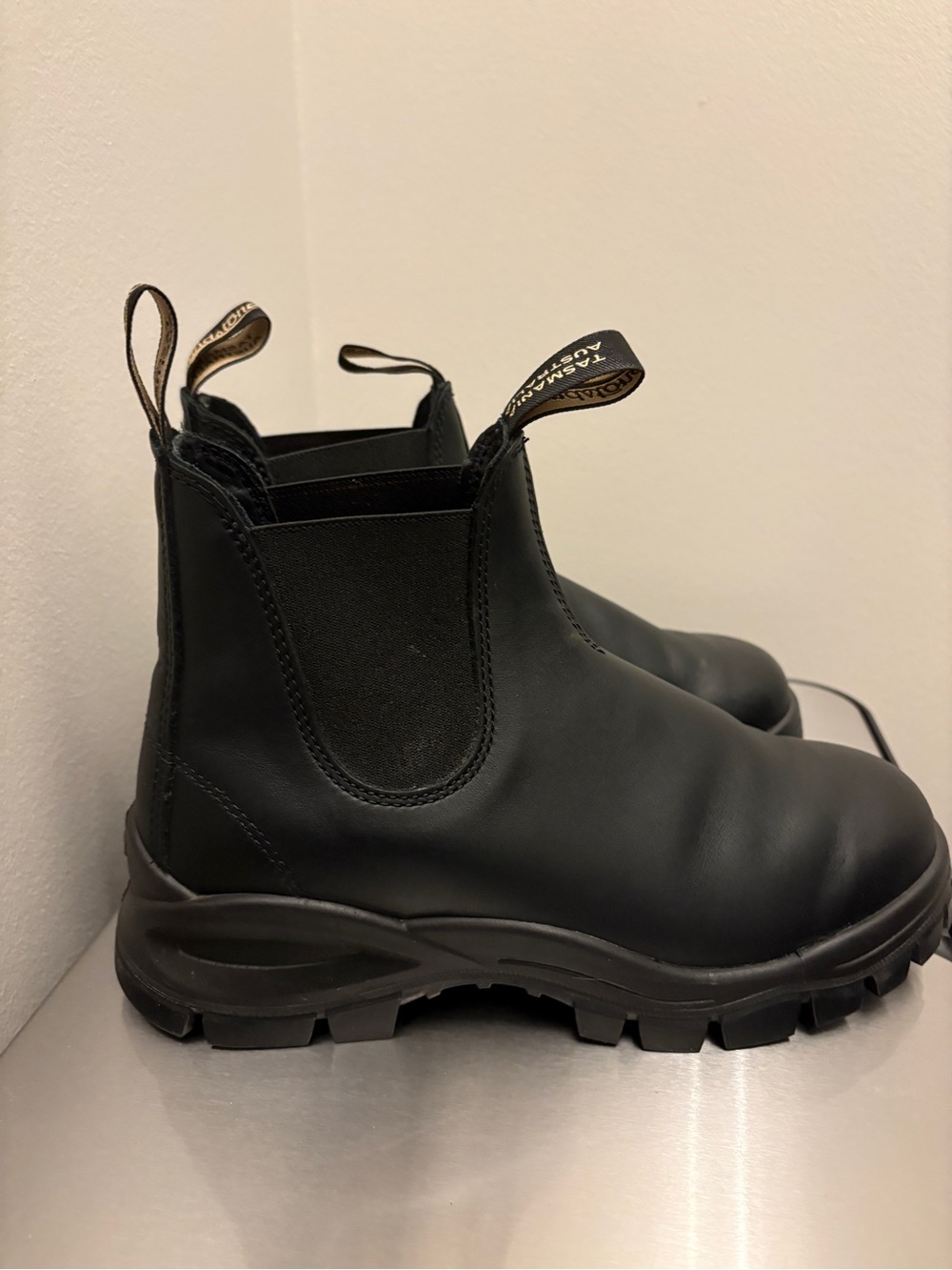 DISCONTINUED Blundstone Black Chelsea Lug Boots